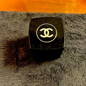 Chanel original Total Eye Defense Eye cream LID ONLY!!!